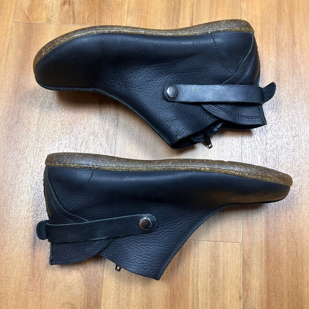 Gabriela Ephrem Women’s Elegant Black Leather Ankle Booties Size 37 - Picture 2 of 13